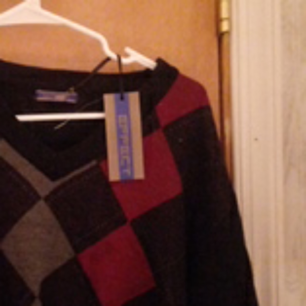Sweaters - Picture 3 of 5